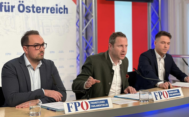 Pressekonferenz zum Remigrationsbericht