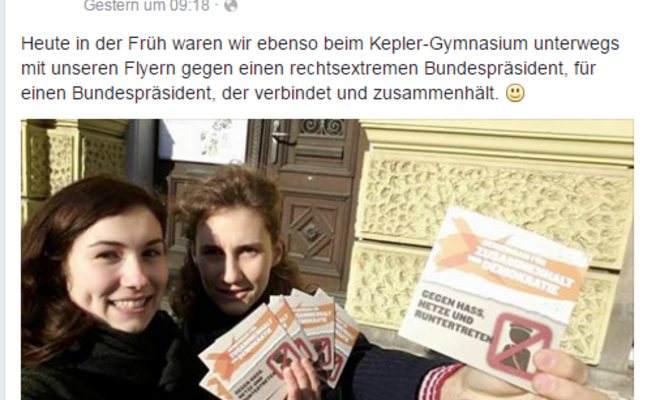 Bild der "Jungen Grünen", die Propagandafoyer vor Schulen verteilen